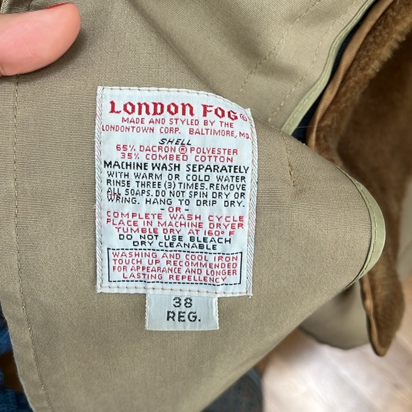 VINTAGE LONDON FOG TRENCH COAT - Picture 8 of 13